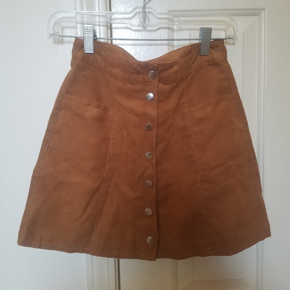 Brown H&M button up skirt.